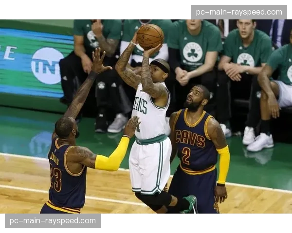 评论：现代篮球终极答案？审视“五外阵容”的崛起与隐忧